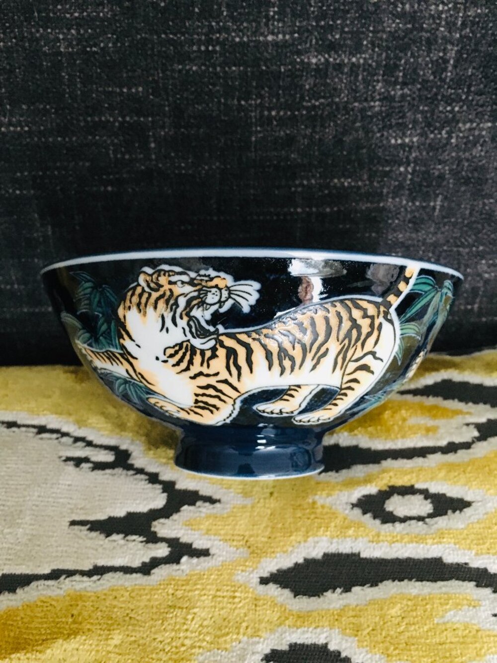 Mino ware Japanese Ceramic Rice Bowl Roaring Tiger Blue made in Japan NWOT #2